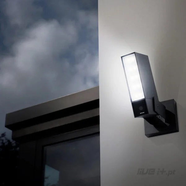 Câmara Vigilância Exterior Netatmo, WiFi, luz integrada, detecção de movimento, visão noturna, sem subscrição - NOC-PRO